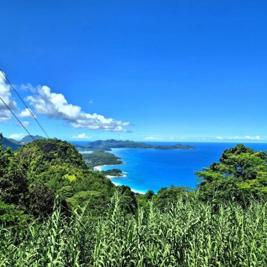 seychelles-hiking,jpg - Royale Suites Breathtaking Treks above Anse Royale